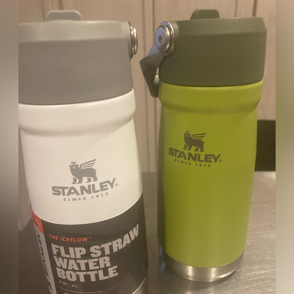 17 oz Stanley flip top cups with straw